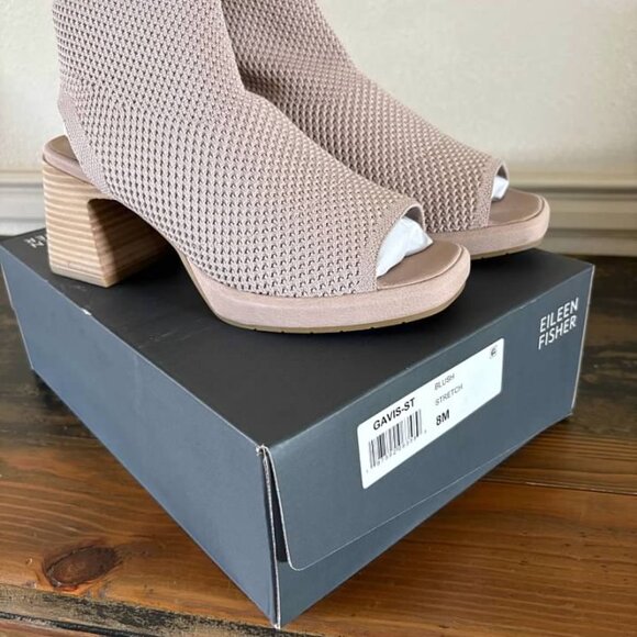 Eileen Fisher Gavis Cutout Bootie Blush- NIB- SZ 8 & 9 - Picture 4 of 6
